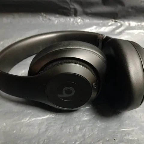 BEATS STUDIO PRO OVER-EAR HEADPHONES IN BLACK