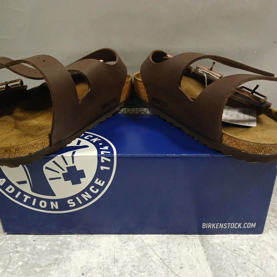 BOXED PAIR OF BIRKENSTOCK MILANO BS OPEN TOE SANDALS IN DARK BROWN SIZE UK 7