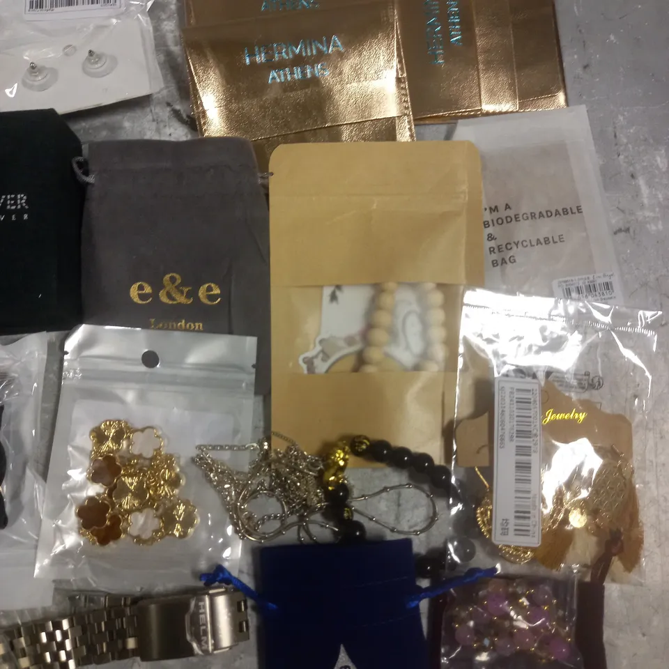 LOT OF ASSORTED JEWELLERY AND WATCH ITEMS TO INCLUDE BRACELETS, EARRINGS WATCHES