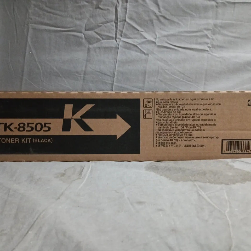 BOXED KYOCERA TK-8505 TONER KIT (BLACK)