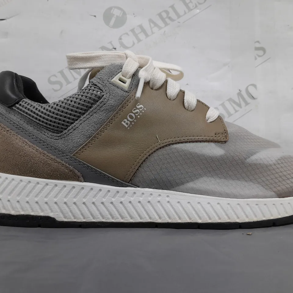 PAIR OF HUGO BOSS SHOES IN TAN SIZE UNSPECIFIED