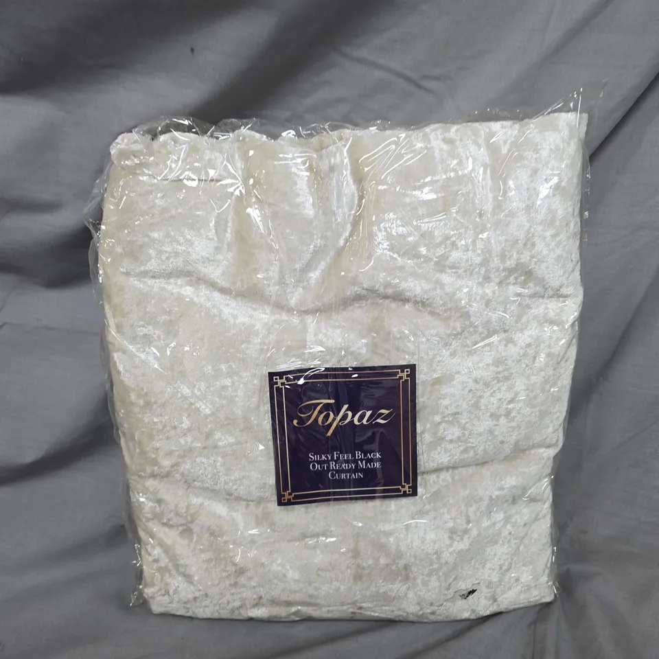 TOPAZ LUXE HOME COLLECTION SILKY FEEL BLACKOUT READY MADE CURTAIN – CREAM