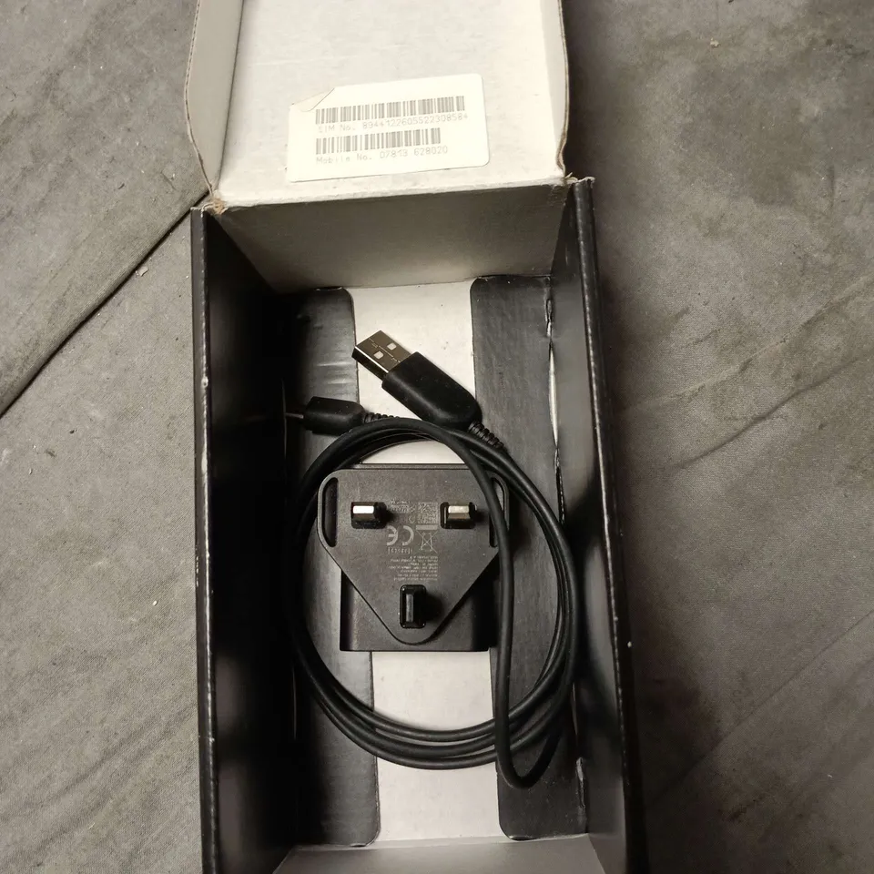 BLACKBERRY LEAP SMARTPHONE – BOXED WITH CHARGER