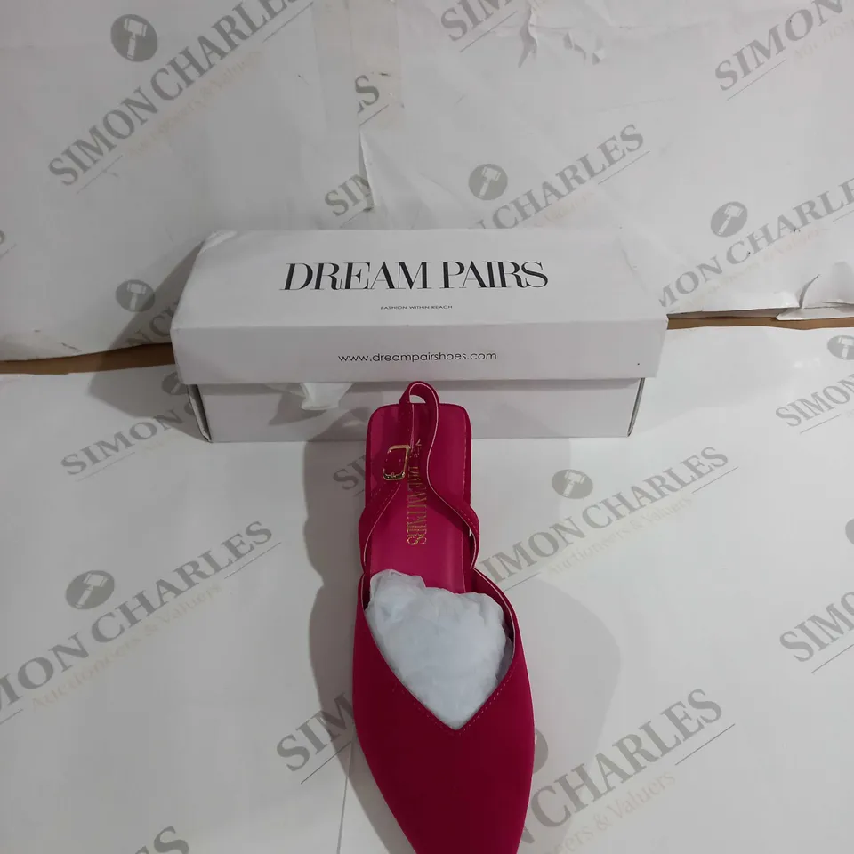 BOXED PAIR OF DREAM PAIRS HOT PINK HEEL SIZE UK 5 