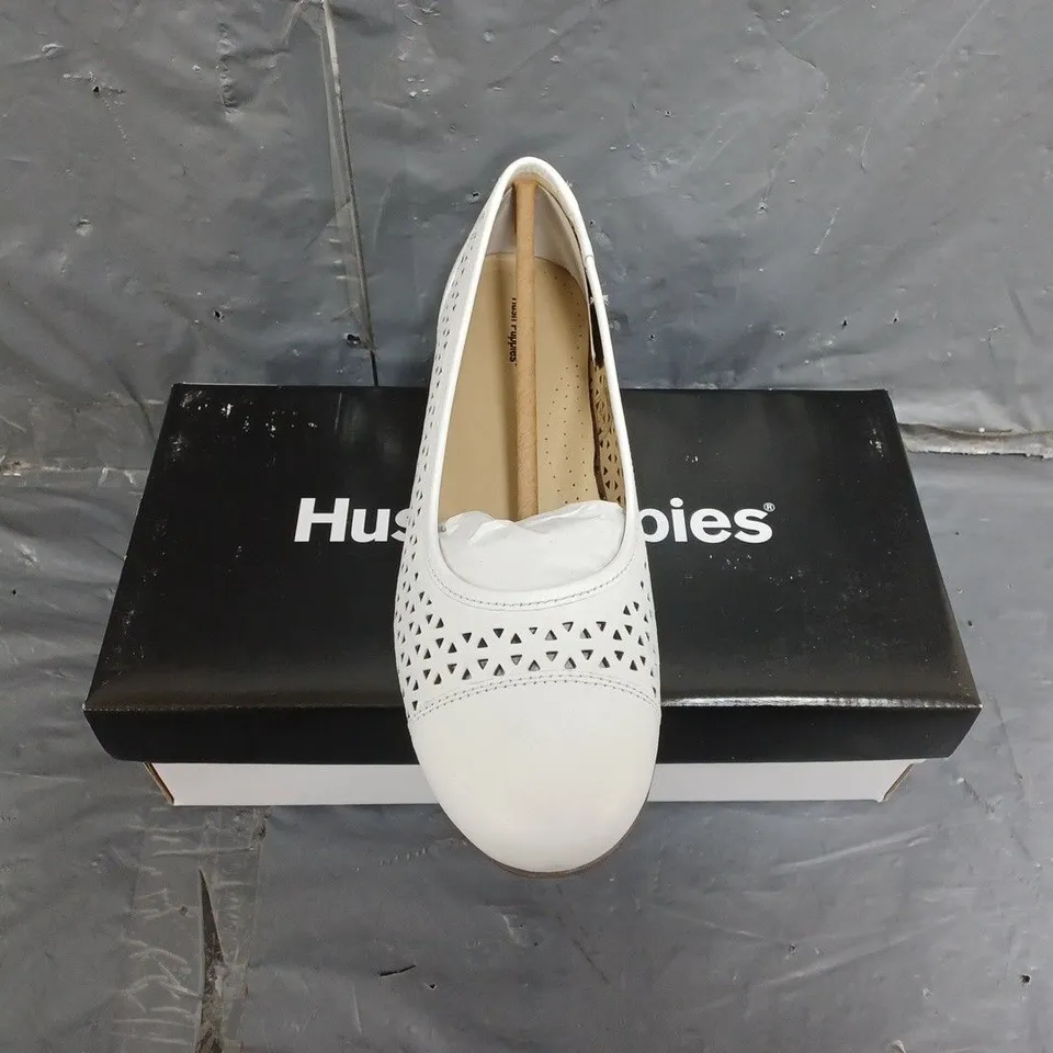 BOXED PAIR OF WOMENS HUSH PUPPIES LEAH BALLERINA SHOES SIZE 6