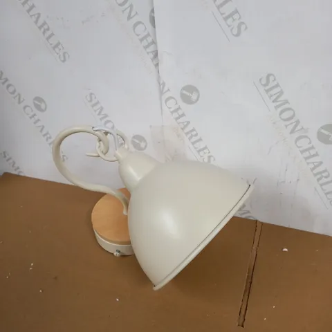 BLYTON 1LT WALL BRACKET  NATURAL FINISH PAINTED SHADE