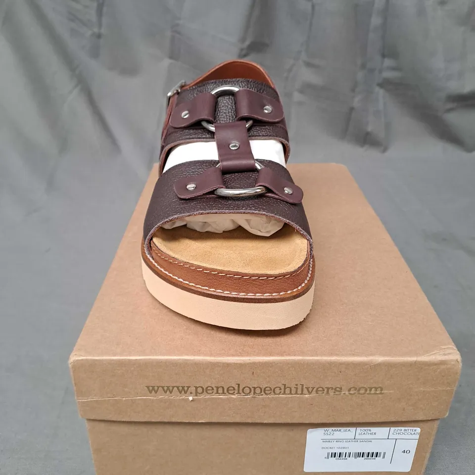 BOXED PAIR OF PENELOPE CHILVERS LEATHER SANDAL SIZE EU 40