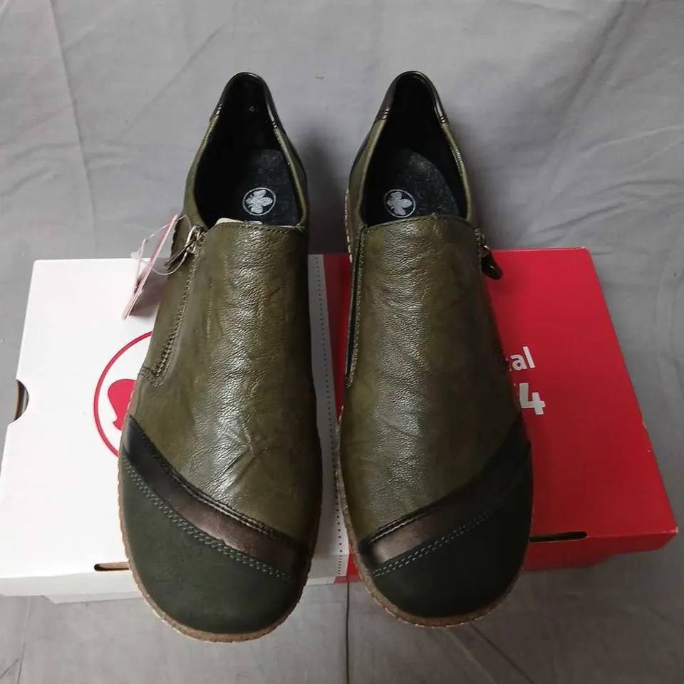 RIEKER MEN’S LEATHER SLIP-ON SHOES – OLIVE/BLACK, EU39 (L7571-54), BOXED