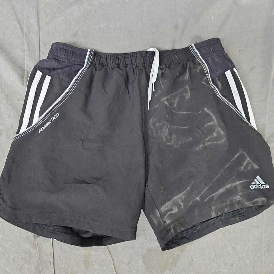 ADIDAS FORMOTION SHORTS IN BLACK/WHITE SIZE 8