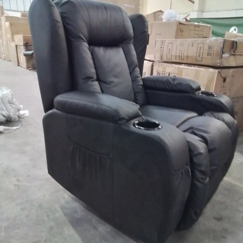 QUALITY BLACK LEATHER UPHOLSTERED ELECTRIC RECLINER (REMOTE MISSING)