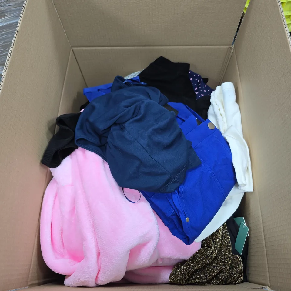 BOX OF APPROXIMATELY 20 ASSORTED CLOTHING ITEMS TO INCLUDE EMRECO, PURE AND NATURAL, LA MAREY ETC