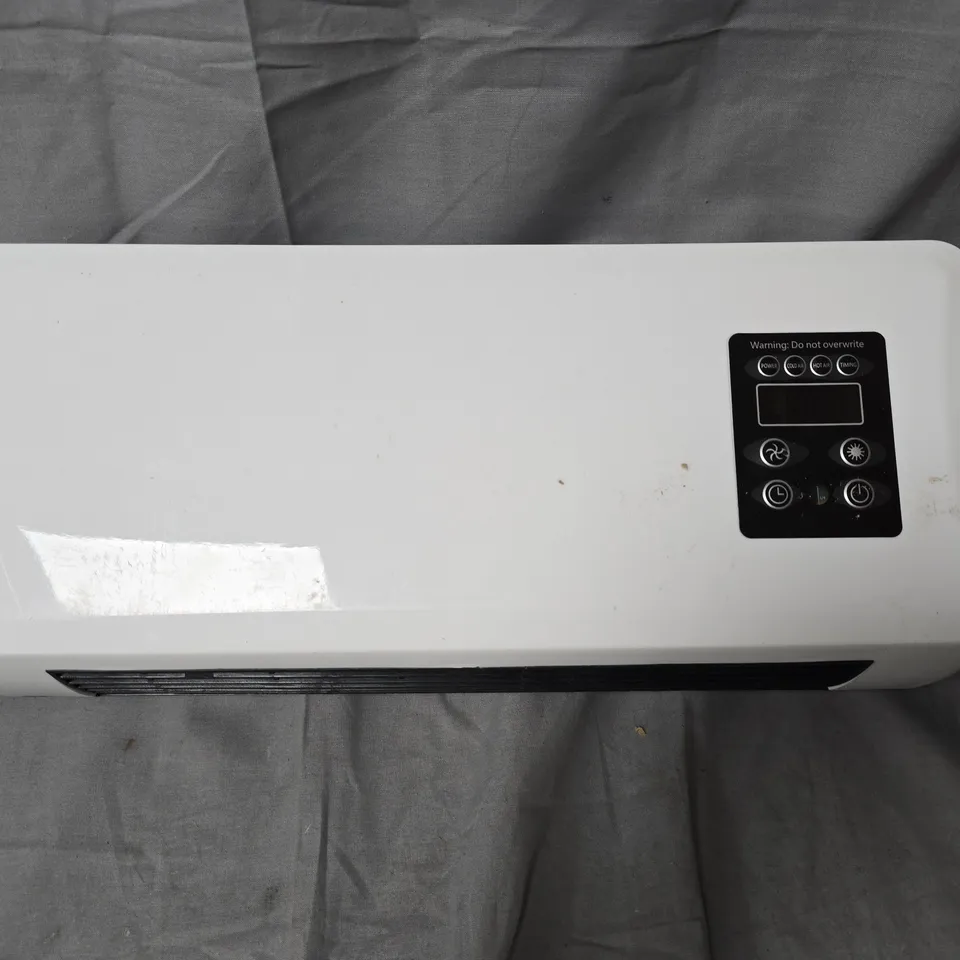 WHITE AIR CONDITIONING UNIT – WALL MOUNTED 