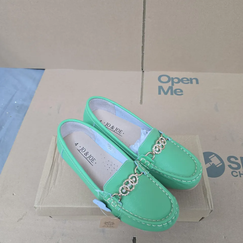 JO & JOE ' GREEN LOAFERS – UK 4