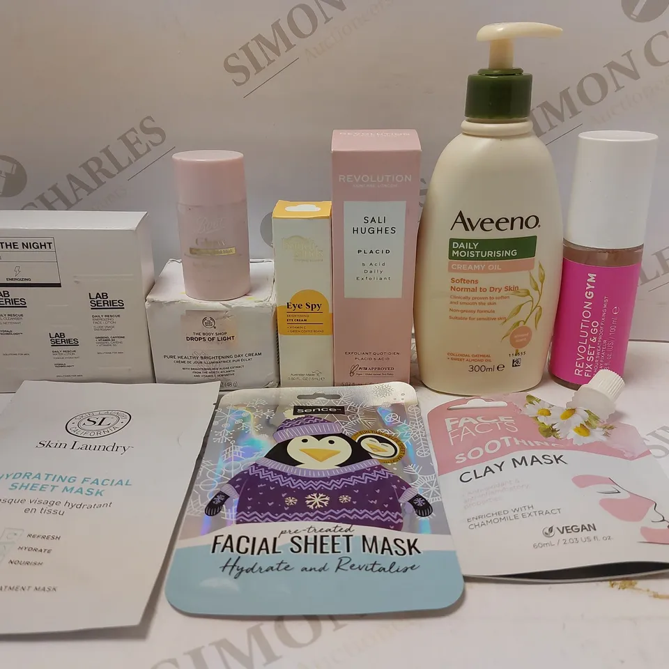 LOT OF APPROX 10 ASSORTED SKINCARE PRODUCTS TO INCLUDE THE BODY SHOP DROPS OF LIGHT DAY CREAM, REVOLUTION SALI HUGHES PLACID EXFOLIANT, LAB SERIES DAILY RESCUE TRAVEL KIT, ETC