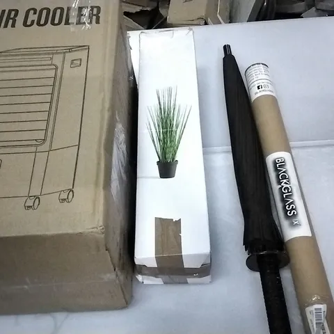 PALLET OF ASSORTED ITEMS INCLUDING AN AIR COOLER , FAKE PLANT , BLACK GLASS , UMBRELLA 