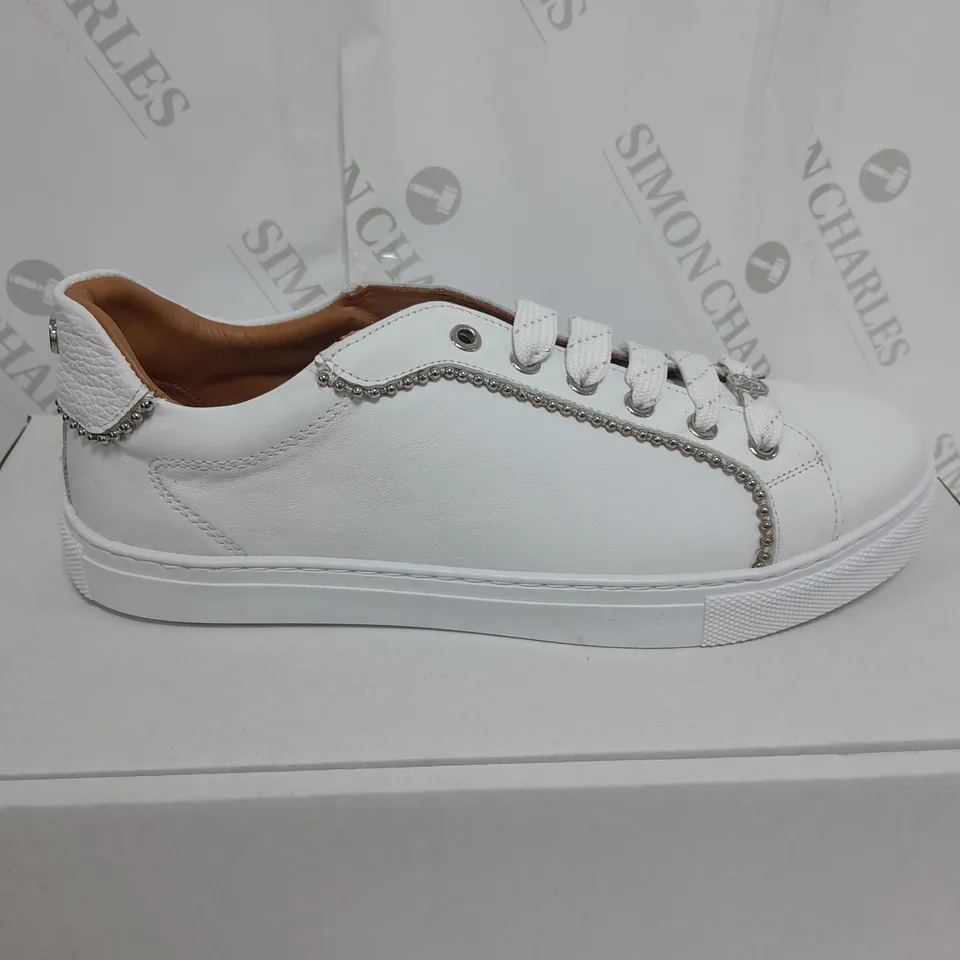 BOXED PAIR OF MODA IN PELLE ARITA WHITE LEATHER TRAINERS - SIZE 7