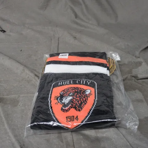 HULL CITY SCARF ONE SIZE PLUS 2 UNIVERSITY OF HULL DONOR PINS