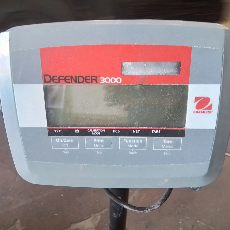 OHAUS DEFENDER 3000 BENCH SCALE WITH T31P DISPLAY