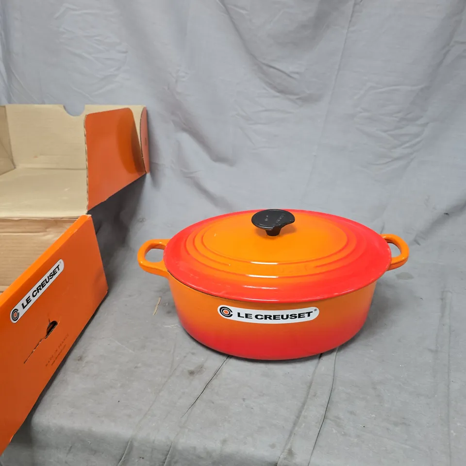 LE CREUSET CAST IRON CASSEROLE WITH LID – ORANGE