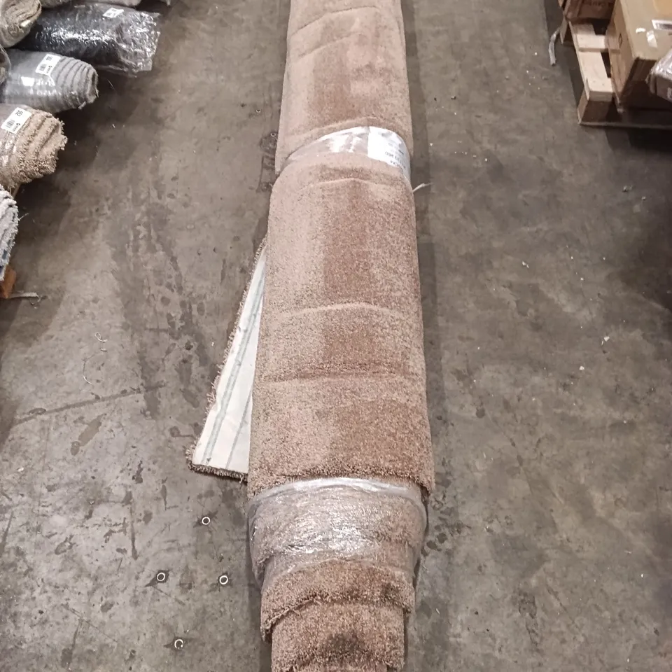 ROLL OF OPULENCE CINNAMON APPROX SIZE: 2.1M X 4M