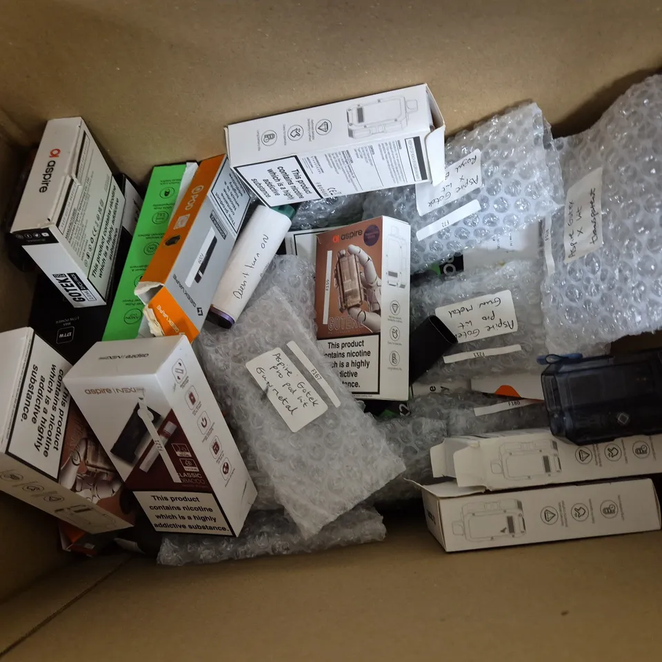 APPROXIMATELY 25 ASSORTED VAPE & E-CIGARETTE PRODUCTS TO INCLUDE VOOPOO VINCI 3, ASPIRE GOTEX, VAPORESSO ARMOUR G, ETC