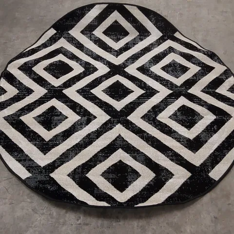 BRAND NEW BAGGED PACO HOME POCO RUG - 160cm D
