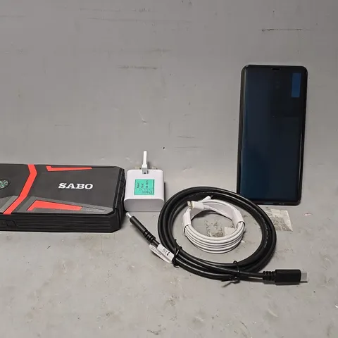 TOTE OF APPROXIMATELY 12 ASSORTED ITEMS TO INCLUDE -PHONE CASE , PLUG , LIGHTING TO USB-C CABLE ETC
