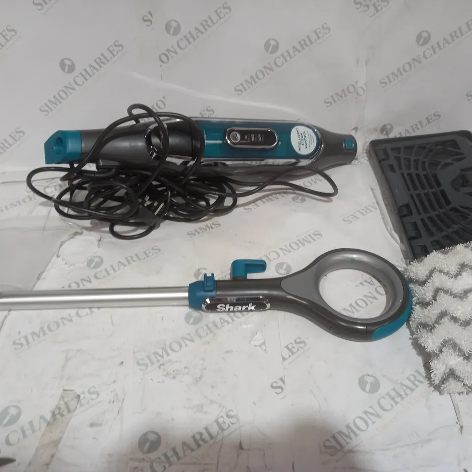 BOXED SHARK KLIK & FLIP S6003 SMARTRONIC STEAM MOP - COLLECTION ONLY 