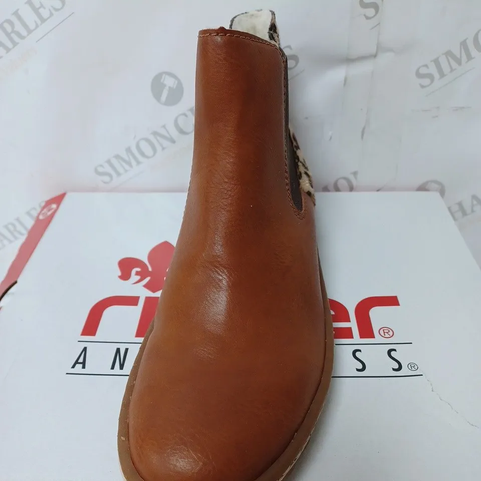 BOXED RIEKER CHELSEA BOOTS, TAN - SIZE 6