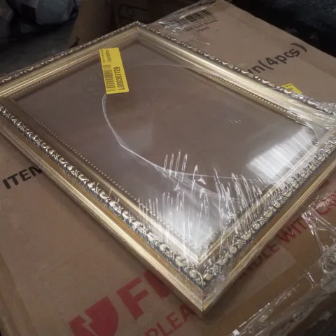 GOLD DECROTIVE PICTURE FRAME