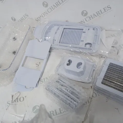 COOK'S ESSENTIALS MULTIFUNCTIONAL SLICER & DICER - WHITE