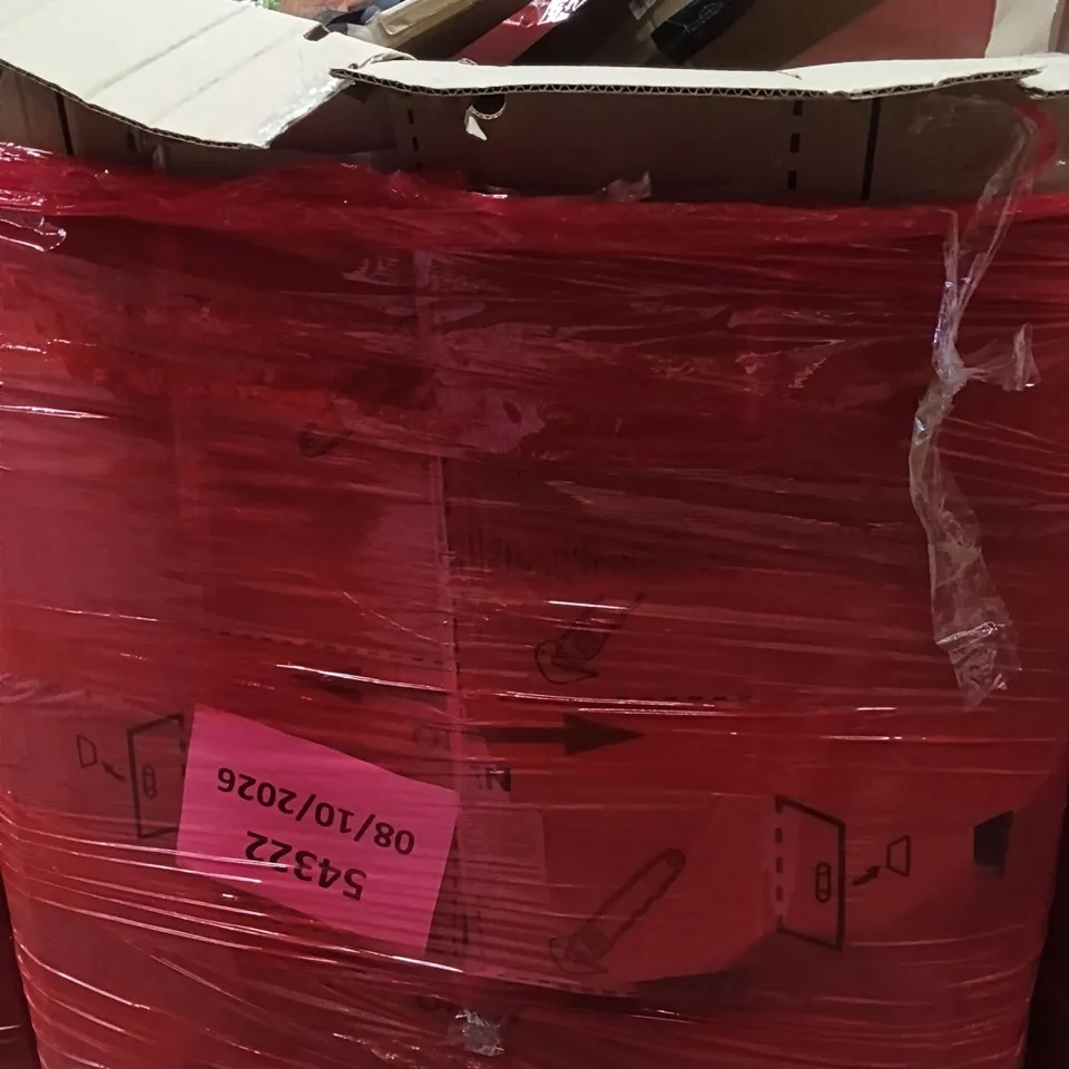 PALLET OF ASSORTED ITEMS INCLUDING - YOGA MAT, FESTIVE DECORATION, PLAYMAT