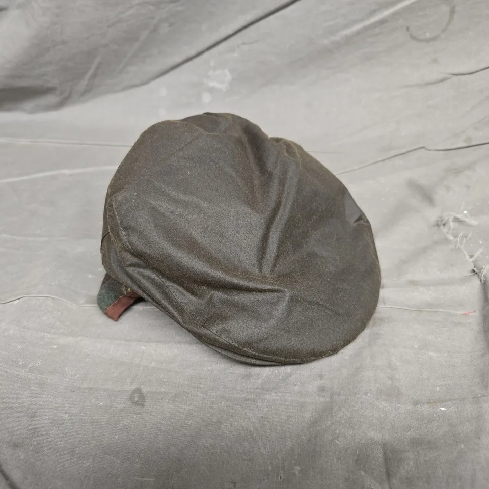 BARBOUR FLAT CAP IN OLIVE 