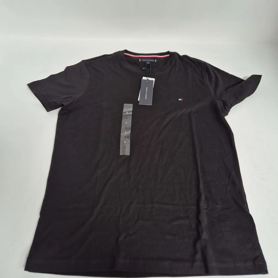 TOMMY HILFIGER BASIC CREWNECK TEE IN BLACK - LARGE
