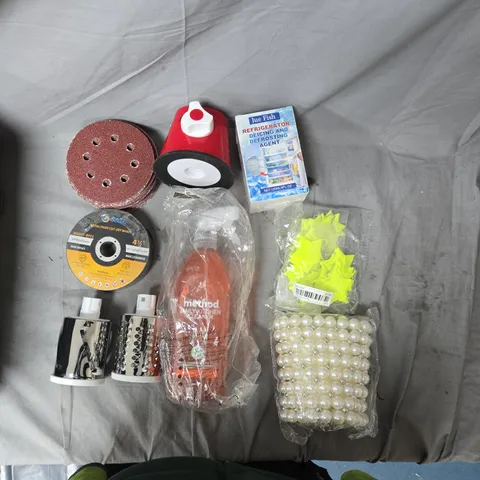 APPROXIMATELY 10 Assorted workshop accessories and household items.