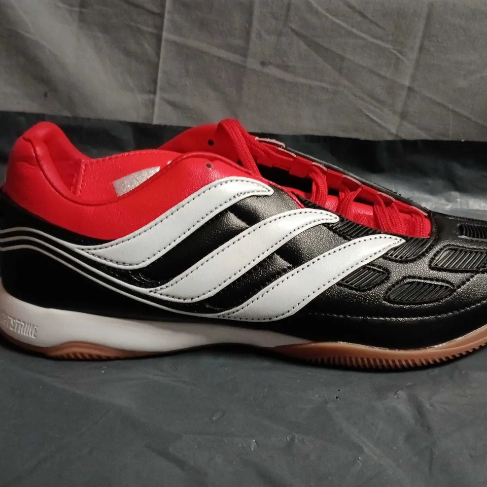 UNBOXED PAIR OF ADIDAS PREDATOR FOOTBALL TRAINERS - UK SIZE 9