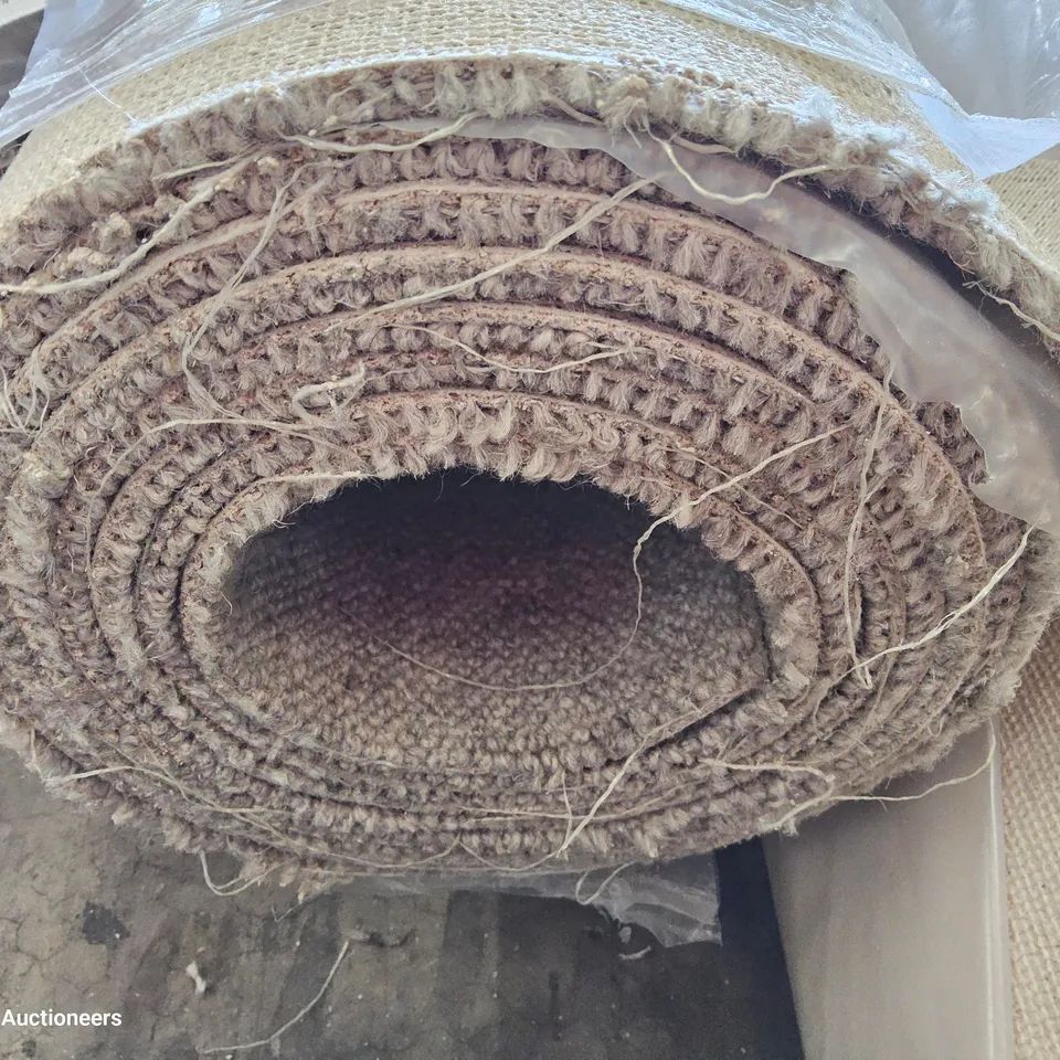 ROLL OF QUALITY SISAL WEAV3 CLASSIC CARPET APPROXIMATELY 4M × 5M