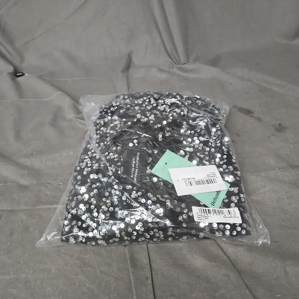 DOROTHY PERKINS SEQUIN SILVER T SHIRT 14
