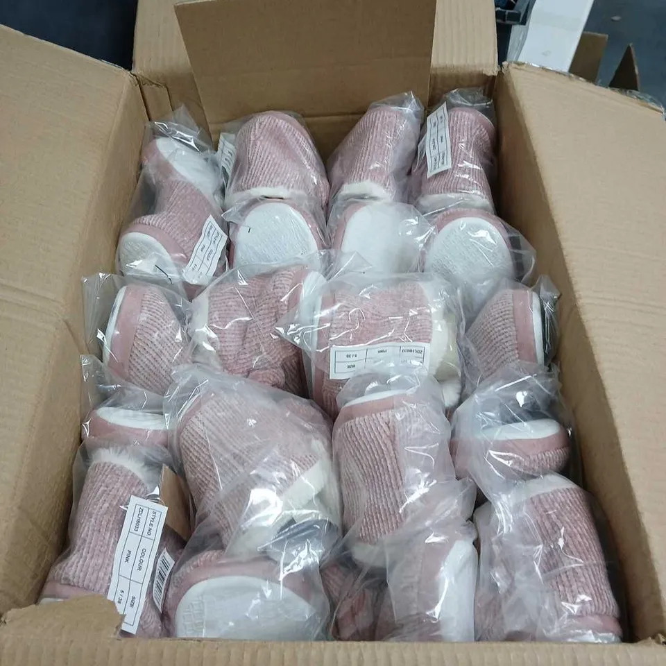 10 BAGGED DUNLOP PINK SLIPPER BOOTS - 4/37