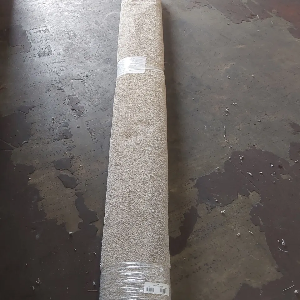 ROLL OF QUALITY GRIFFIN HESSIAN FELT BACK CARPET - APPROXIMATELY 2.4 x 4m