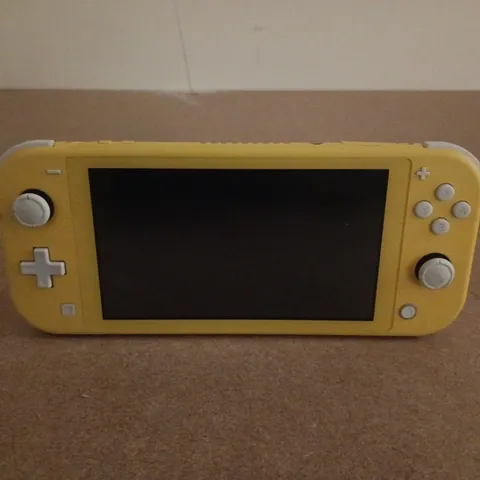 NINTENDO SWITCH LITE – YELLOW
