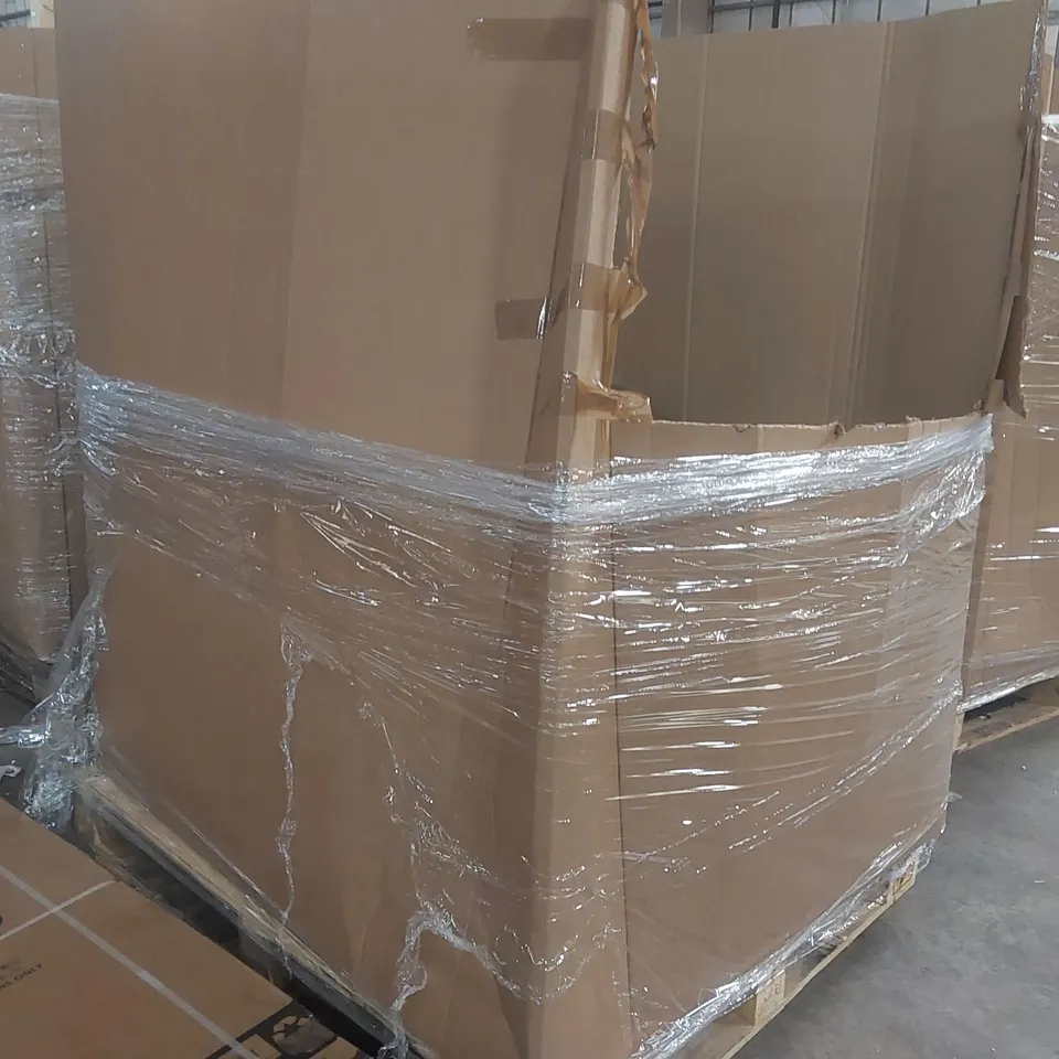 PALLET CONTAINING APPROXIMATELY 50x BRAND NEW ASSORTED DESIGNER CLOTHING ITEMS