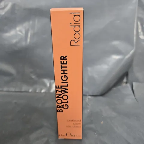 RODIAL BRONZE GLOWLIGHTER - SUNKISSED GLOW