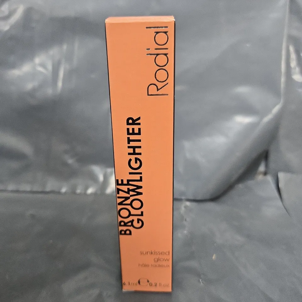 RODIAL BRONZE GLOWLIGHTER - SUNKISSED GLOW