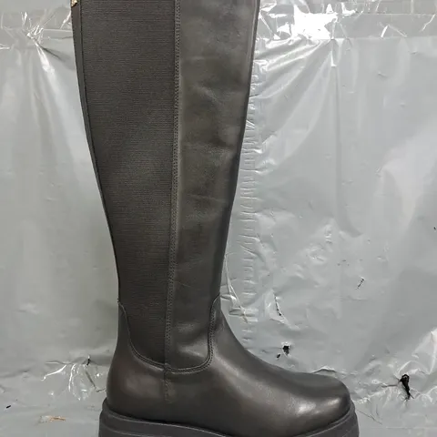 BOXED PAIR OF DUNE LONDON KNEE-HIGH SIDE-ZIP BOOTS IN BLACK SIZE 3