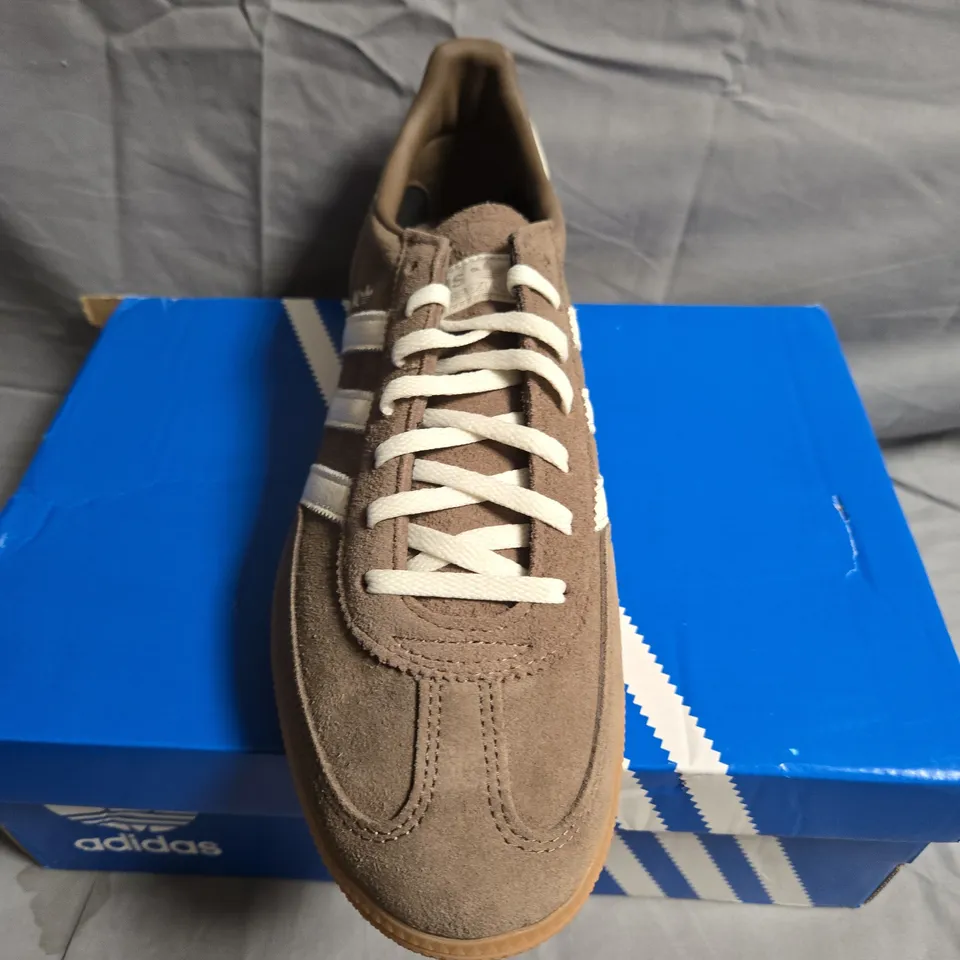 BOXED PAIR OF ADIDAS HANDBALL SPEZIALS - UK SIZE 10.5