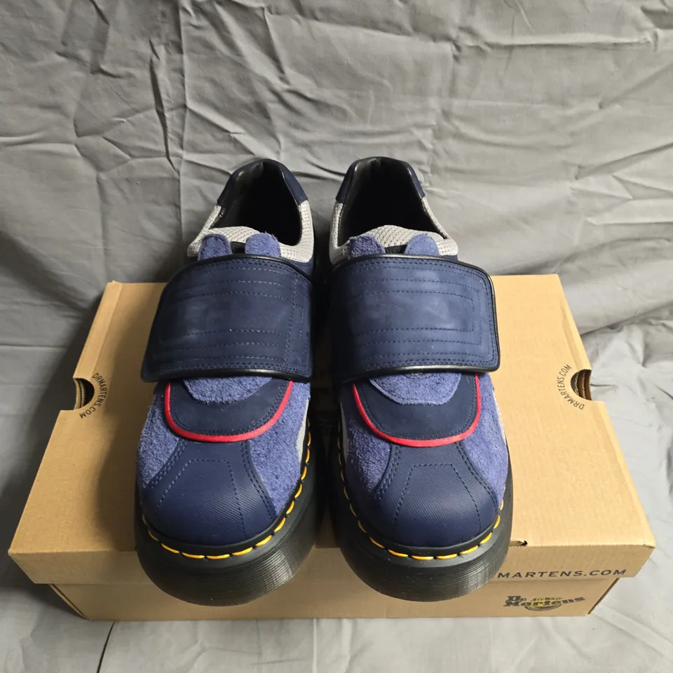 BOXED PAIR OF DR.MARTENS BUZZ STRAP SHOES - UK SIZE 7