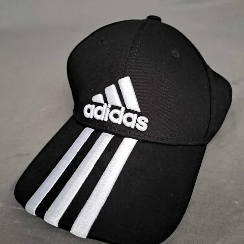 ADIDAS 3 STRIPE CAP IN BLACK