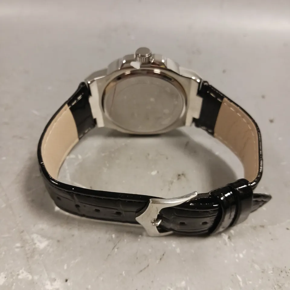 MENS FRANK SCHMIDT WATCH – TEXTURED DIAL WITH DATE – LEATHER STRAP