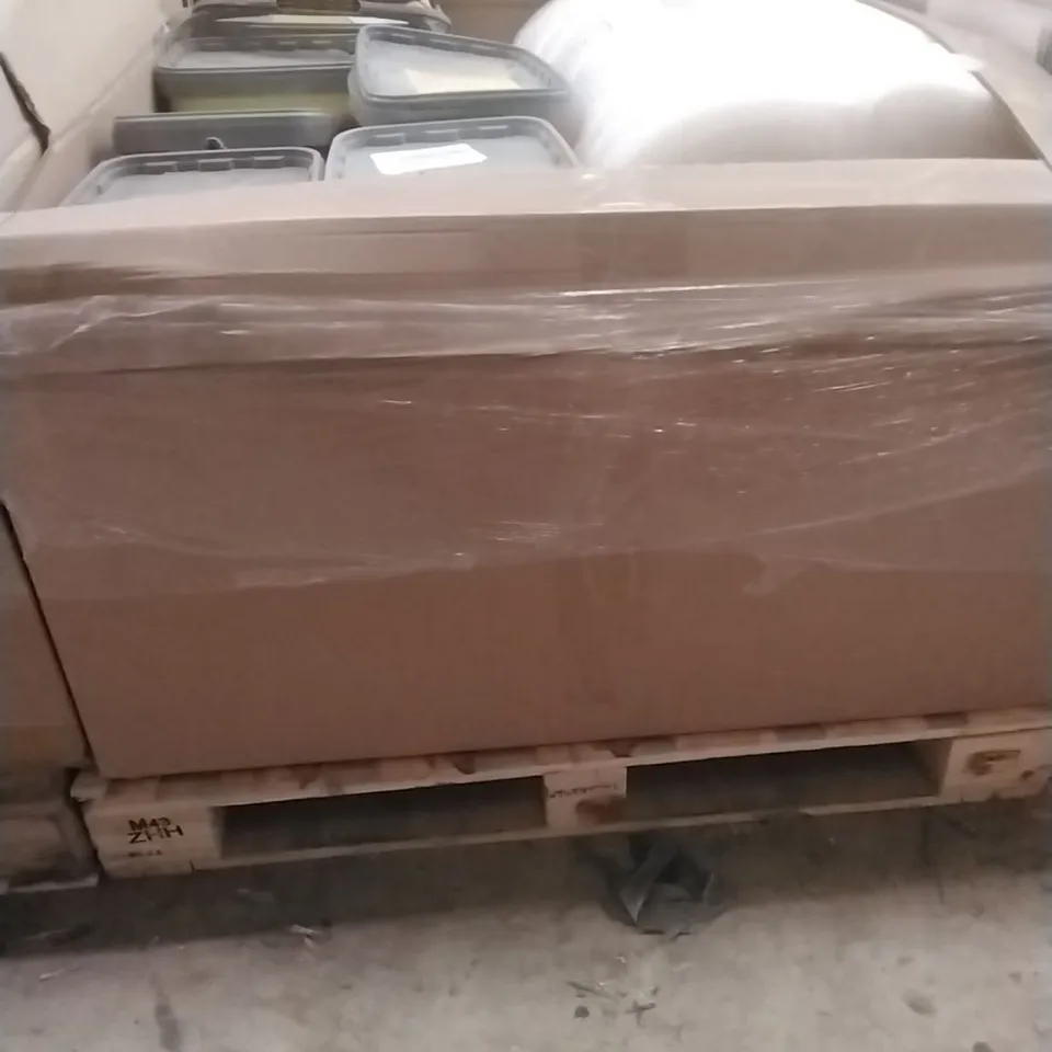 PALLET OF ASSORTED DIY, HOME IMPROVEMENT AND BUILDING PRODUCTS TO INCLUDE; PERMANENT POTHOLE REPAIR, BUBBLE WRAP ETC